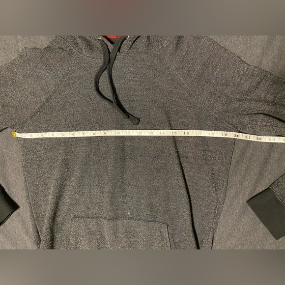 Grey and plaid hoodie - Picture 3 of 5